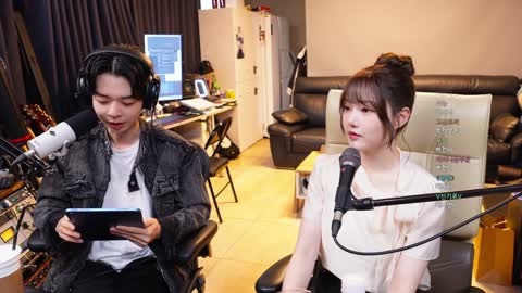 플라즈마단 - [클립]2시) 연예인한테 버츄얼 퍼먹이기 - 예린 of 여자...