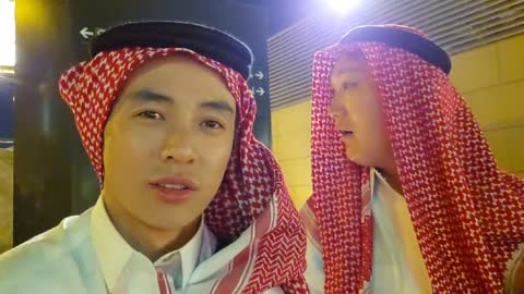 반응몬 - [클립]사우디 현지 애기들 놀아주는 꾸티뉴와 홍타쿠