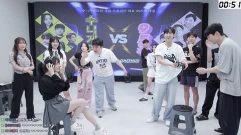 주륵주륵르르 - [클립]동하: 야 유복실 나랑 사귈래? 유복실: 어!