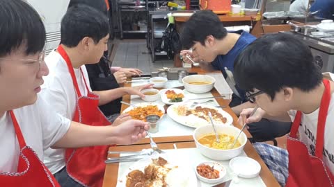 주륵주륵르르 - [클립]지상계 속옷사고 팀복사기