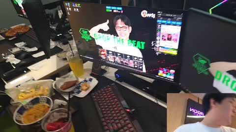 주륵주륵르르 - [클립]뿌꾸 피시방에 피자 콜라 골든벨 울리는 이상호