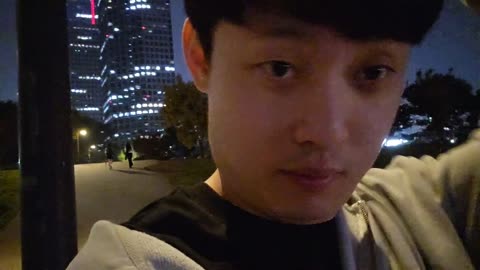 반응몬 - [클립]한강 버스킹 노래에 아련한 연기 들어가는 깨박이