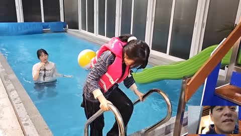 주륵주륵르르 - [클립]메복동 풀빌라펜션