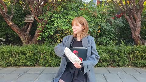 주륵주륵르르 - [클립]뢴트게늄: 나 붕어빵 먹여줄 수 있어? 비행기 태...