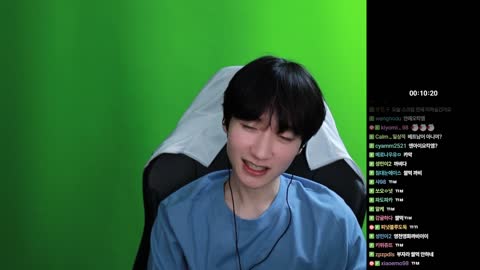 반응몬 - [클립]비챤에게 줄 유니폼 싸인 해주려다가 스맵 때문에 당황...