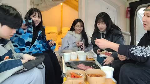 Kohlhaas - [클립]형수야놀자 글램핑,지수,오리,향이,시연