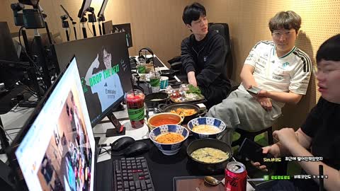 주륵주륵르르 - [클립]이상호: 하나 질문있는데 블루 레드가 있잖아요...