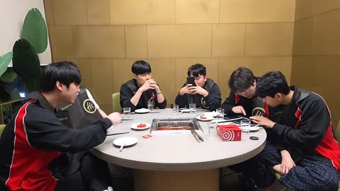 플라즈마단 - [클립]염보성 : ㅅㅂ 직원들도 힘들어서 이제 하루마...