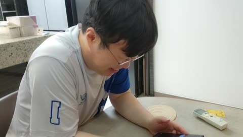 야바 - [클립]봉준) 미안하니깐, 갖고 싶은 거 말하라고.. / 오리) 가...