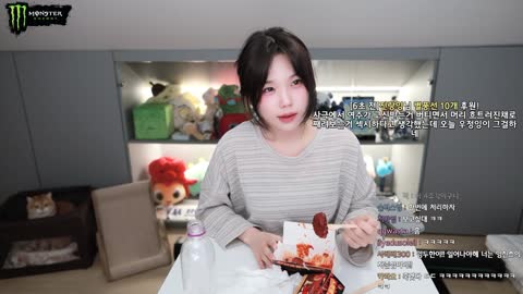 키리에.. - [클립]롯데리아 디진다 돈까스먹고 악귀가 들린 우정잉