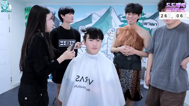 [캐치][수니그룹] 존예미용사한테 또 머리짜릅니다. | SOOP VOD