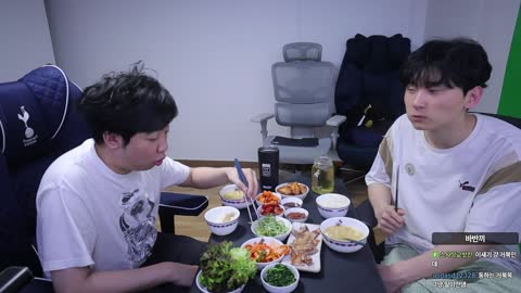 주륵주륵르르 - [클립]동하 중국팬: 민교 머리처럼 머리가 곱슬곱슬하...