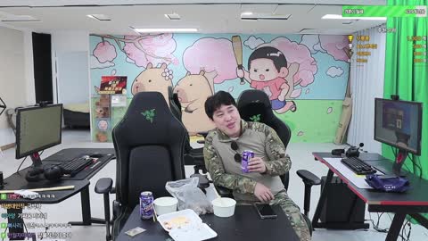 으악민초다 - [클립]습기) 핫도그 알바 할 때 핫도그 하루에 8개씩 쳐...