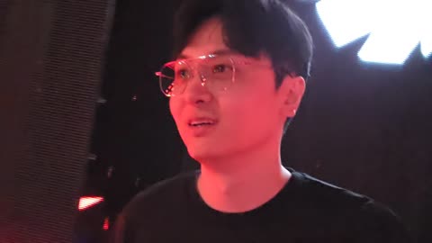 반응몬 - 발망전 오프 결승장에 있는 에스카와 응원하러 온 임아니를 ...