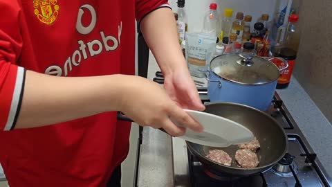 반응몬 - [클립]이젠 집에 밥까지 배달해주는 권혁이