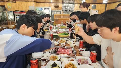 주륵주륵르르 - [클립]이상호를 유튜브에서 본 적 있다는 가게 이모님