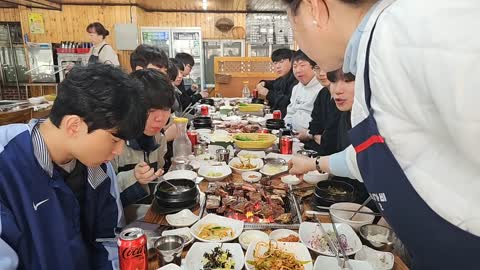 주륵주륵르르 - [클립]이모님 앞에서 쇼하는 김민교