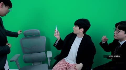 주륵주륵르르 - [클립]원숭이 종삽이에게 금일봉 주는 김민교