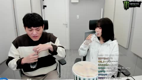 키리에.. - [클립]우정잉)오늘 이쁘게 입고오셨네요 / 타요)왜 뭐 ...