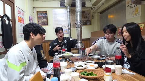 주륵주륵르르 - [클립]김민교: 주변 삼촌이라도 소개시켜드려요? 타요...