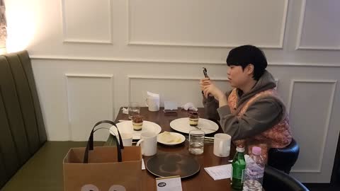 주륵주륵르르 - [클립]사장님: 리아씨 들어왔을때 깜짝 놀랐어요 오늘...