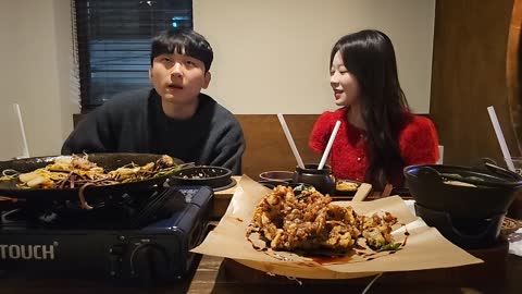 주몽3 - [클립]민교)나 팩트충이야 이쁜사람한테만 이쁘다고해 / 도욤...