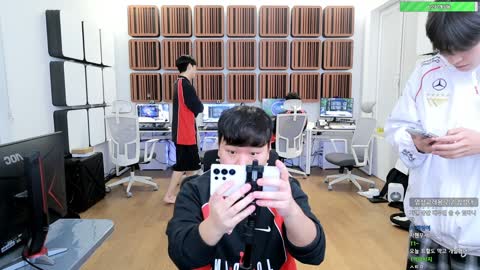 [클립]염보성: 오늘 그래도 lck급 몰입감이었다 그랬으면 만족이야 이상호: 형 마인드 ㅈ된다 개멋있다 염보성: 저새끼 탓해서 뭐해