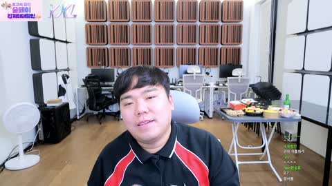 주륵주륵르르 - [클립]애교용 공지 읽은 염보성 반응