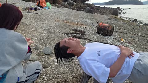 야바 - [클립]4일만에 머리 감는 이지상 &amp; 감겨주는 인지연