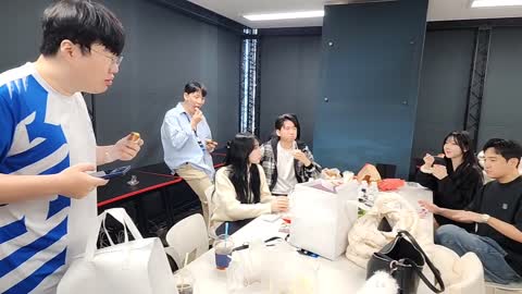 주몽3 - [클립]봉준)니는 몇년생인데? // 소희)99요 // 깨박)도둑...