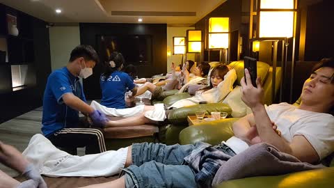 킴수니 - 가습기 뽀뽀 하던데