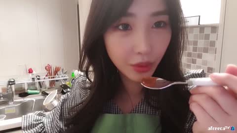 임지우! 오늘은 내가 돈까스 요리사!