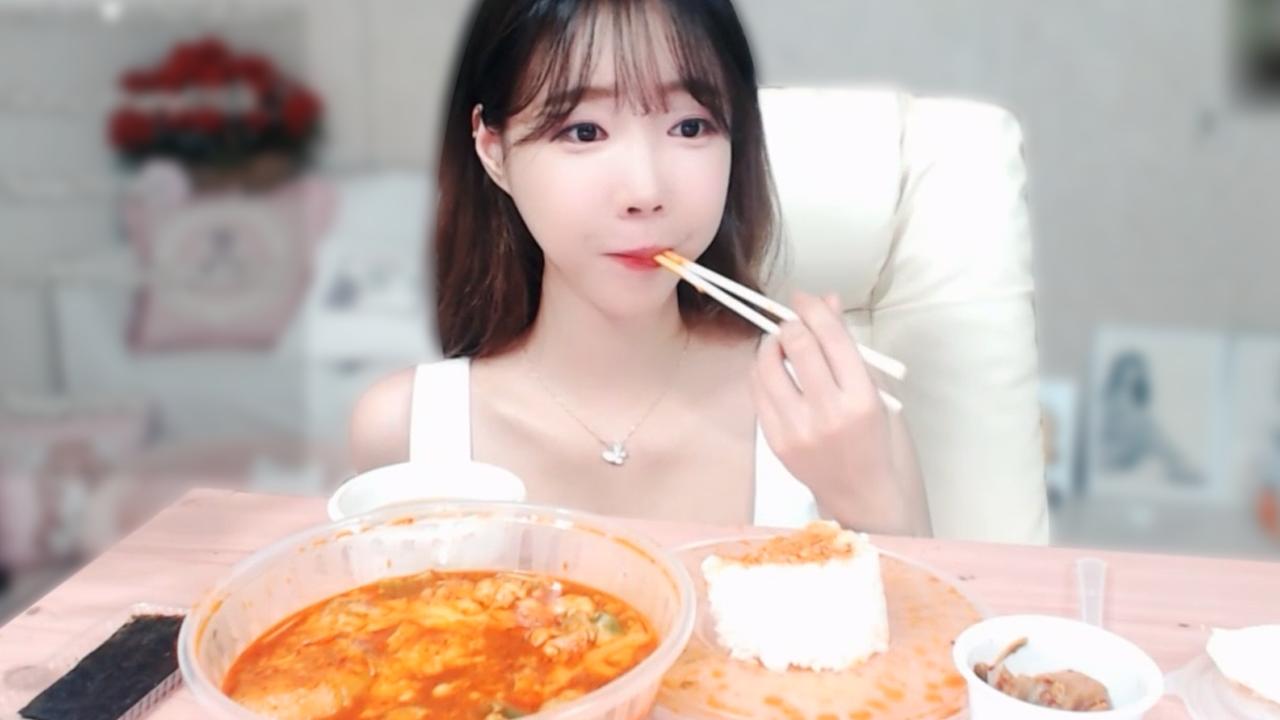 셀리 매콤한 닭볶음탕 먹방!