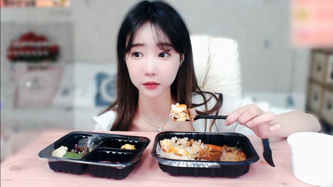 셀리 셀럽분들과 소통먹방! (feat. 함박스테이크)