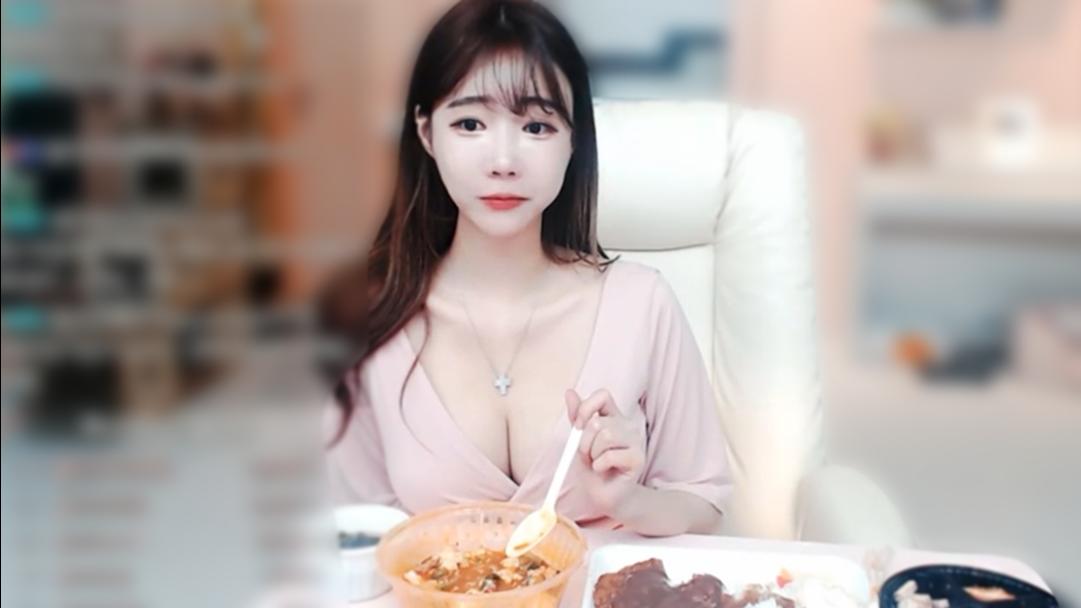 셀리 순두부라면에 돈까스 분식 꼬망꼬망~!