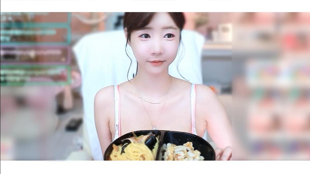 밥 좀 먹게 해주세요..