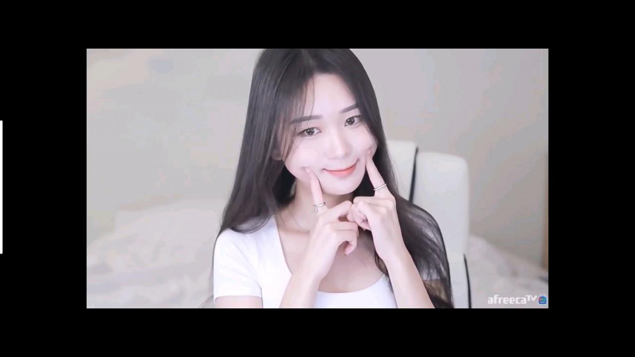 해니????볼살모찌 리액션