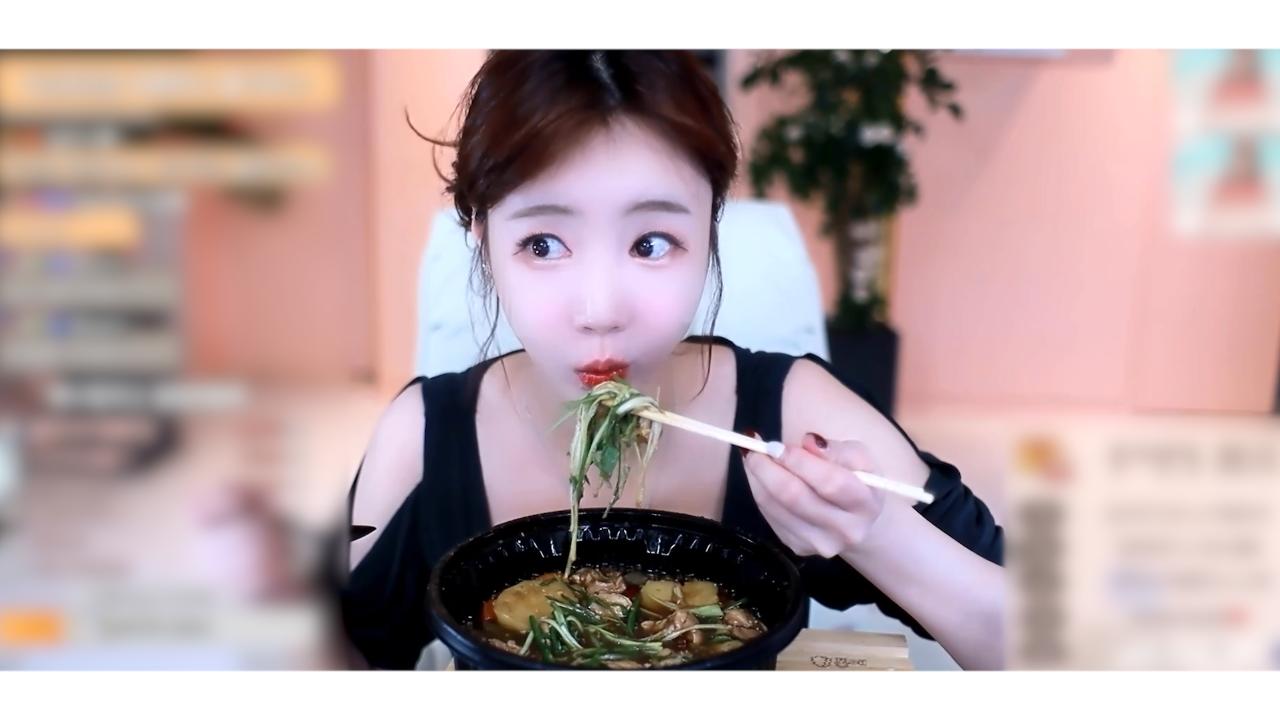 찜닭에 당면 호로록~ 찜닭 먹방