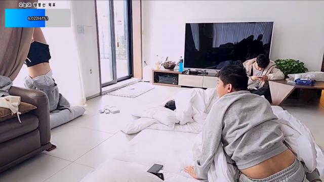 [씨나인] 물구나무서서 철구 모닝콜하는 신주아